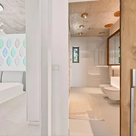 3 Bedrooms Design Lux 