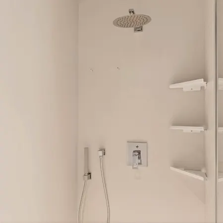 Apartment 3 Bedrooms Design Lux 