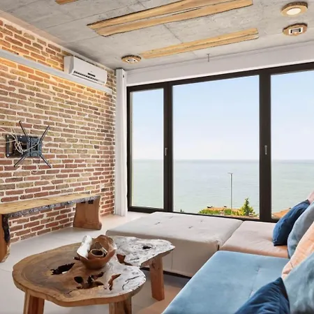 Apartment 3 Bedrooms Design Lux 