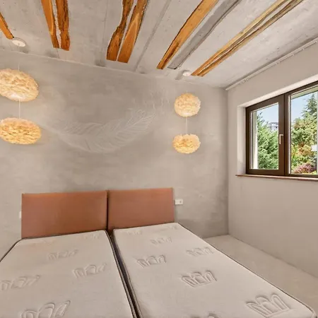 Apartment Bamboo Garden 