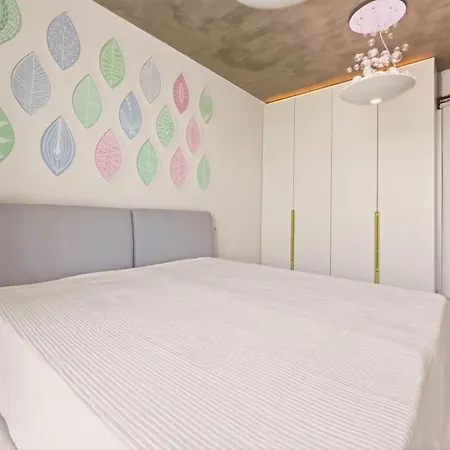 Apartment 3 Bedrooms Design Lux 