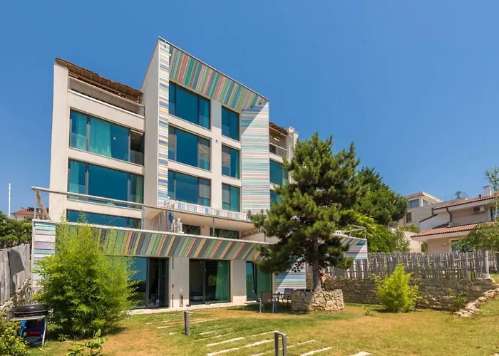 아파트 3 Bedrooms Design Lux 