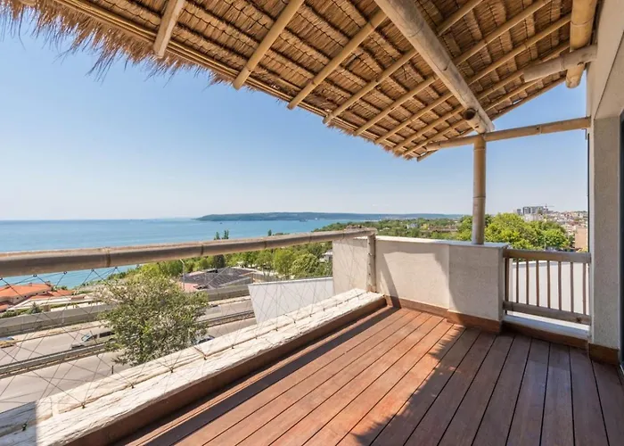 Apartment 3 Bedrooms Design Lux 