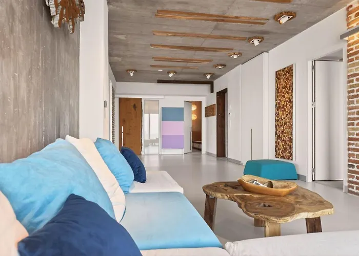 Apartment 3 Bedrooms Design Lux 