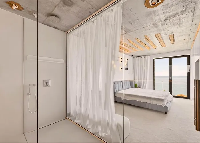 3 Bedrooms Design Lux 