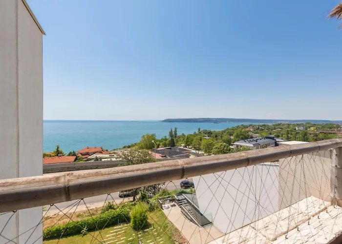 3 Bedrooms Design Lux 